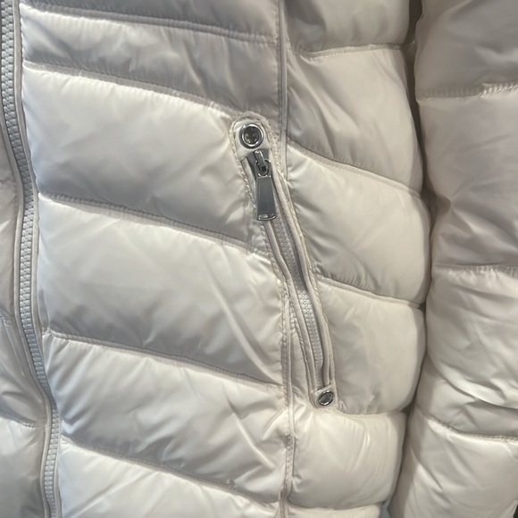 White Hooded Parka with Faux Fur Trim - Picture 6 of 12